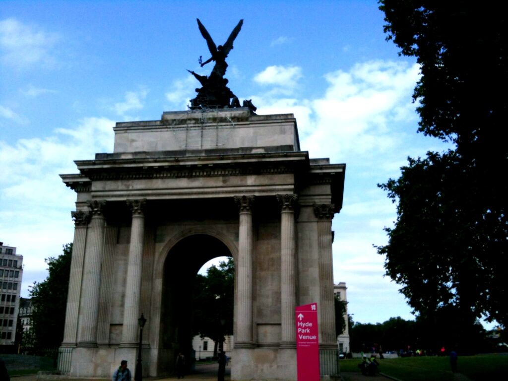 Triumphal arch on Hyde Park Corner, London