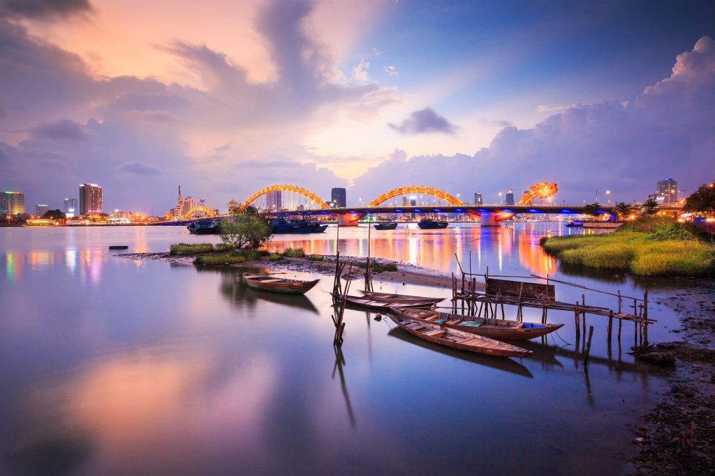 Bridge with golden dragon along its length.